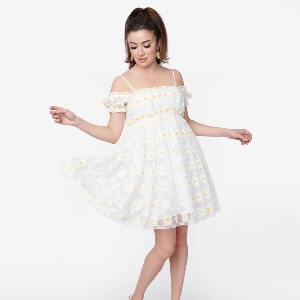 Unique Vintage Smak Parlor Babydoll Daisy Puff Sleeve Off-Shoulder Dress